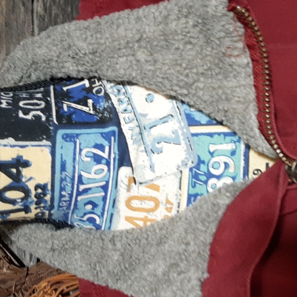 Burgundy carhartt style sherpa canvas vest - Picture 2 of 7